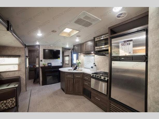Used 2017 Highland Ridge RV Open Range Ultra Lite UT3110BH image 3