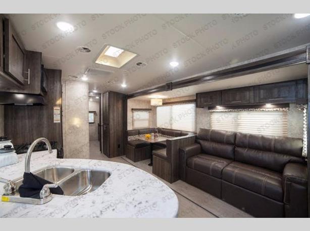 Used 2017 Highland Ridge RV Open Range Ultra Lite UT3110BH image 4