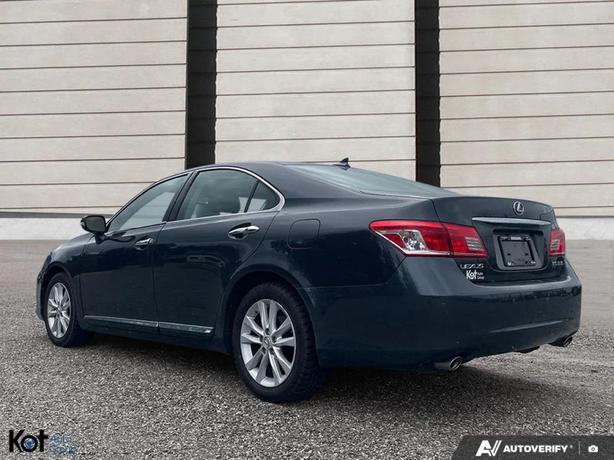 2010 LEXUS ES 350 image 4
