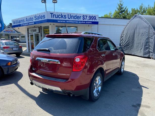 2011 Chevrolet  Equinox LTZ image 5