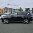 2015 Infiniti QX80 thumbnail image 3