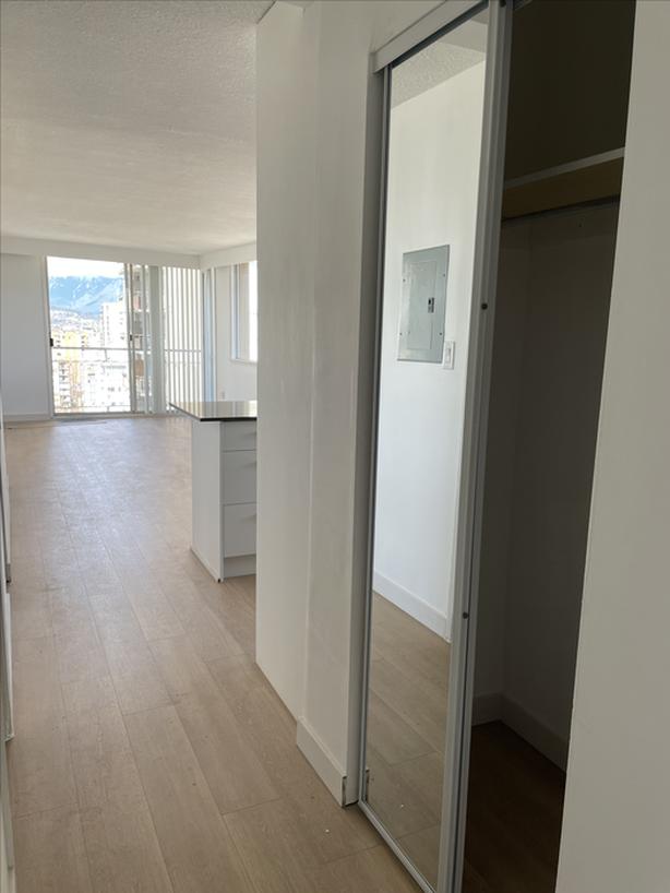 1 bedroom West End for $2400- English Bay image 8
