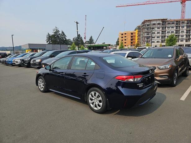 2022 Toyota Corolla LE CVT | Front Collision Mitigation | Bluetooth Connectivity image 4