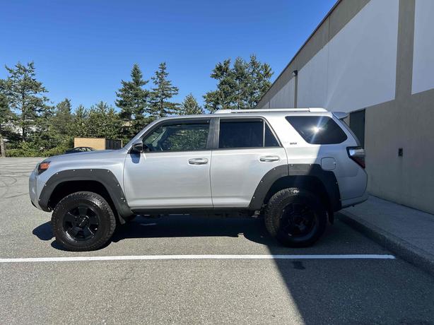 2015 Toyota 4Runner image 4
