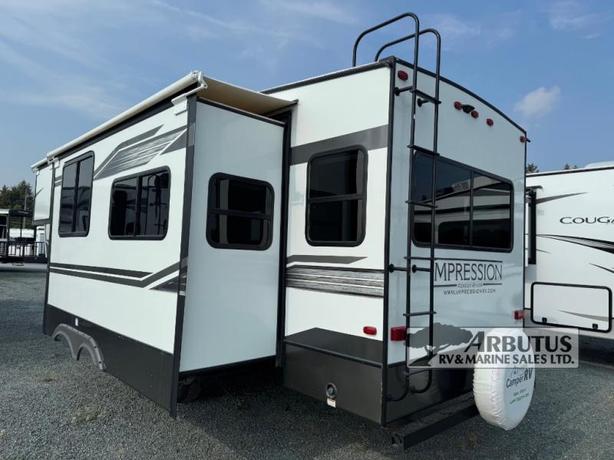 Used 2018 Forest River RV Impression 28RSS image 5