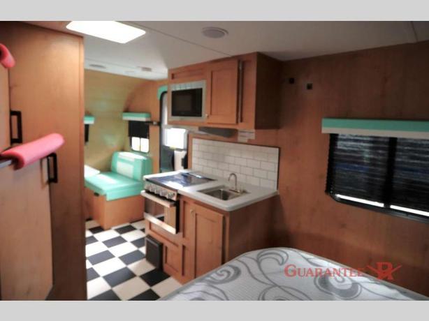 Used 2022 Riverside RV Retro 179 image 7