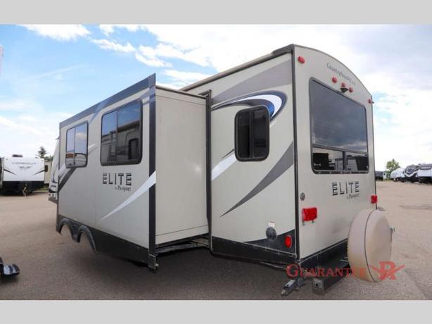 Used 2018 Keystone RV Passport Elite 31RI image 4
