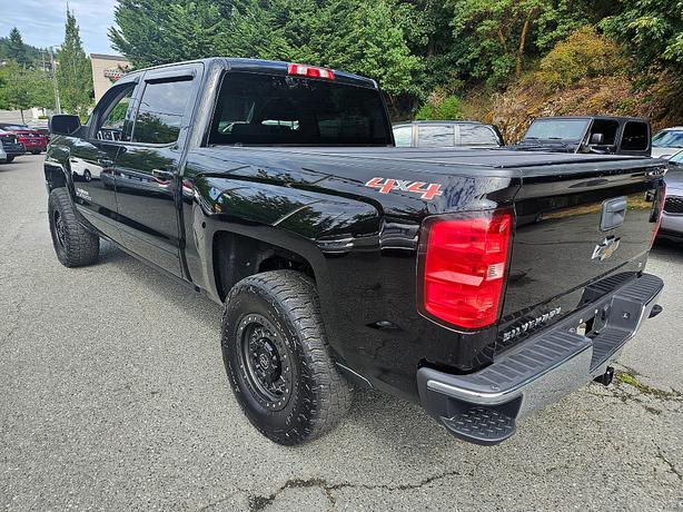 2016 Chevrolet  Silverado 1500 LT image 3