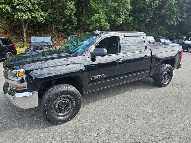 2016 Chevrolet  Silverado 1500 LT image 4