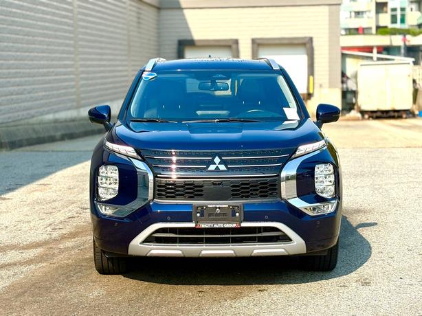 2024 Mitsubishi Outlander PHEV image 2