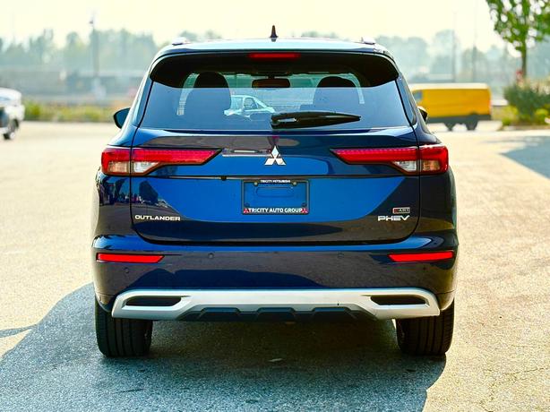 2024 Mitsubishi Outlander PHEV image 6