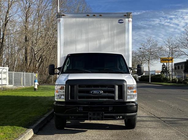 2019 Ford Econoline E450 16 Foot Cube Van With ramp image 3