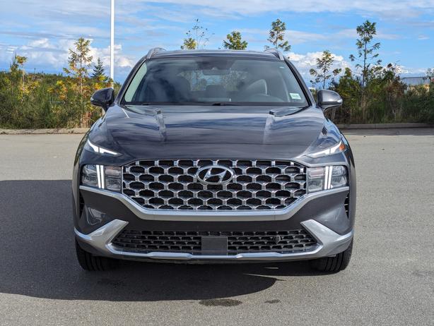 2021 Hyundai Santa Fe Preferred - No Accidents, AWD, Heated Seats image 3