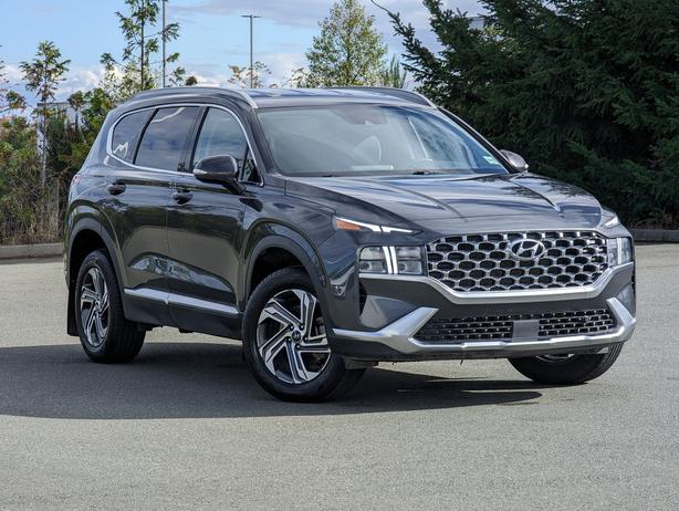 2021 Hyundai Santa Fe Preferred - No Accidents, AWD, Heated Seats image 4