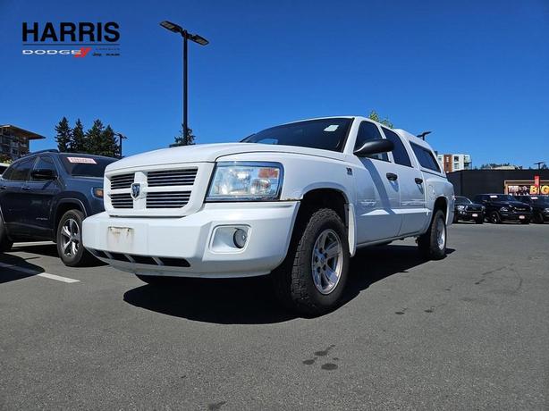 2010 Dodge Dakota 4WD Crew Cab SXT | Cruise Control! image 1