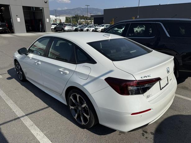 2025 Honda Civic Hybrid Sport Touring image 3