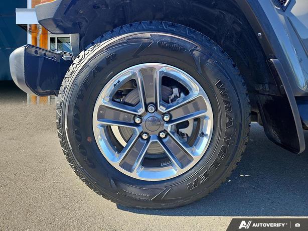 2021 Jeep Wrangler Unlimited Sahara 4x4 | One Owner! image 6