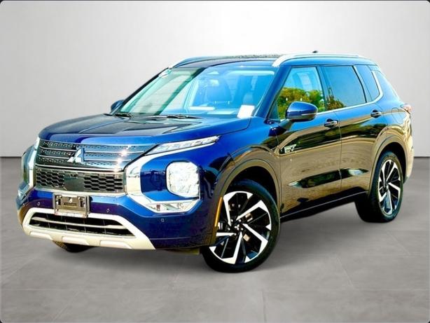 2024 Mitsubishi Outlander PHEV GT image 1