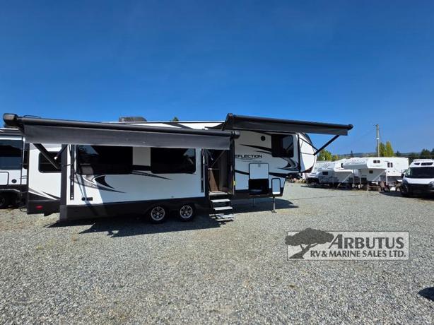 Used 2022 Grand Design Reflection 150 Series 295RL image 1