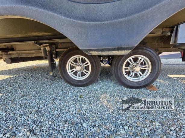 Used 2022 Grand Design Reflection 150 Series 295RL image 6