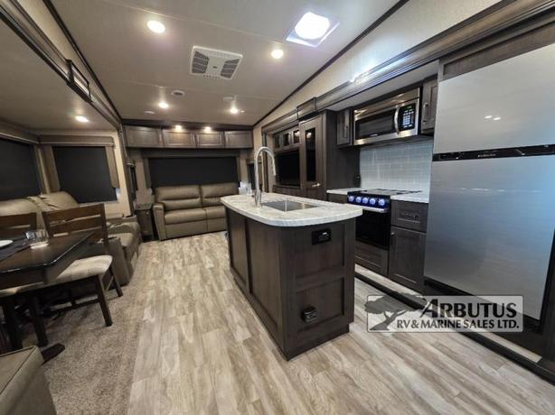 Used 2022 Grand Design Reflection 150 Series 295RL image 8