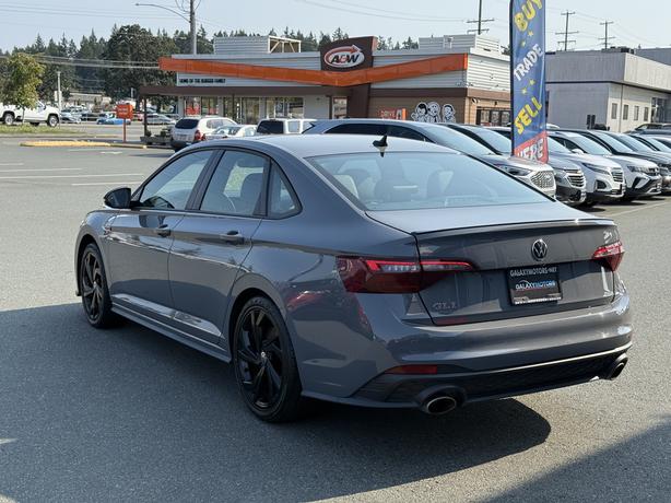 2023 Volkswagen Jetta GLI 7-Speed DSG - Front Dual Zone A/C & Heated Seats image 8