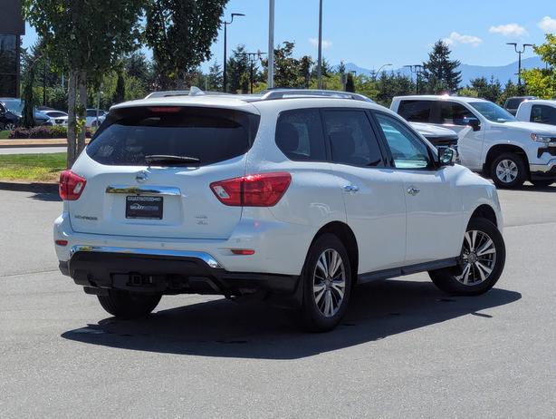 2020 Nissan Pathfinder SL - 4x4, No Accidents, Navigation, Sunroof image 6