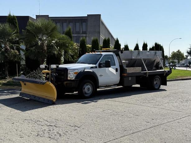 2011 Ford F-550 Dually Diesel 4X4 13-Foot Flat Deck Plow & Sander Truck image 5