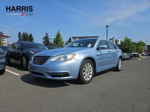 2012 Chrysler 200 4dr Sdn Touring | Keyless Entry | Cruise Control! image 1