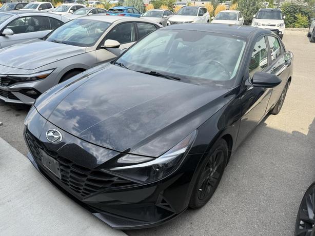 2021 Hyundai Elantra Preferred image 2