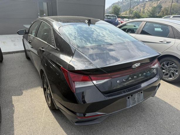 2021 Hyundai Elantra Preferred image 3