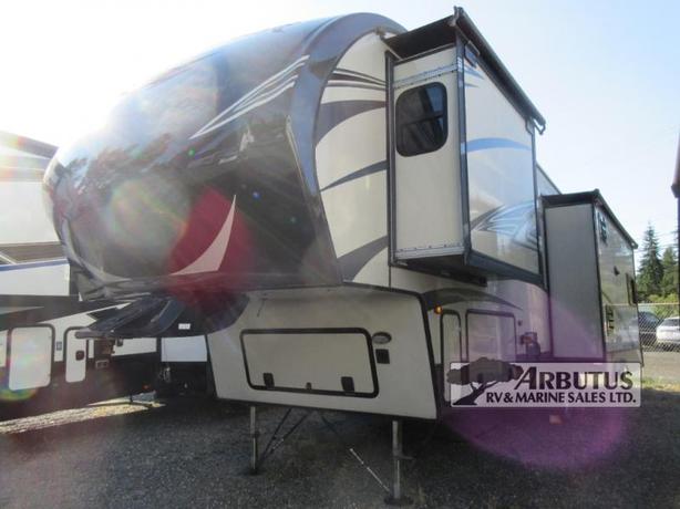 Used 2015 Prime Time RV Crusader 335BHS image 3