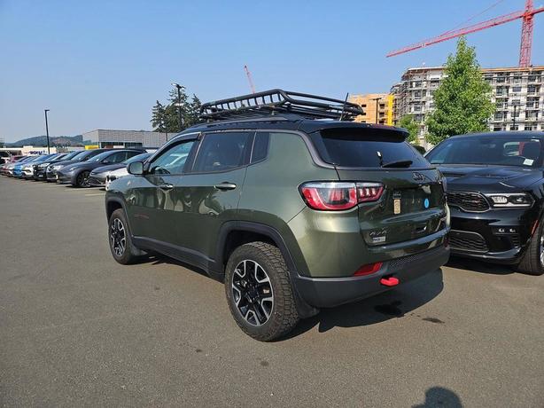 2020 Jeep Compass Trailhawk 4x4 | No Reported Accidents | One Owner! image 4