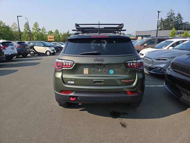 2020 Jeep Compass Trailhawk 4x4 | No Reported Accidents | One Owner! image 5