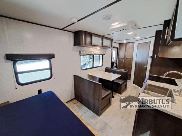 Used 2020 Dutchmen RV Aspen Trail 1900RB image 6