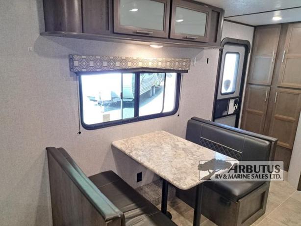 Used 2020 Dutchmen RV Aspen Trail 1900RB image 8