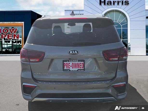 2019 Kia Sorento AWD | Premium Leather | Heated Seats! image 5