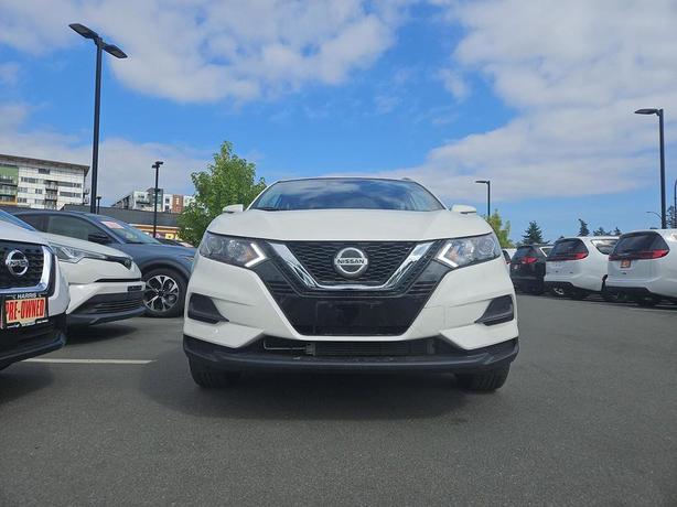 2023 Nissan Qashqai SV AWD | Heated Seats | Adaptive Cruise Control | One Owner! image 2