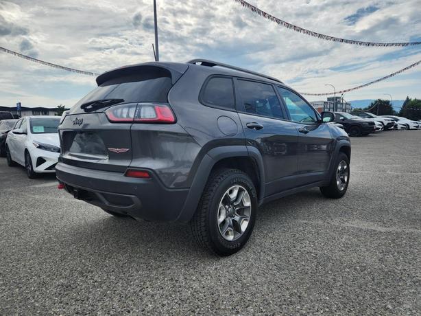 2019 Jeep Cherokee Trailhawk Elite | Heated Seats & Steering Wheel | Remote Star image 3