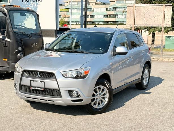 2012 Mitsubishi RVR AWD 4dr CVT SE image 2