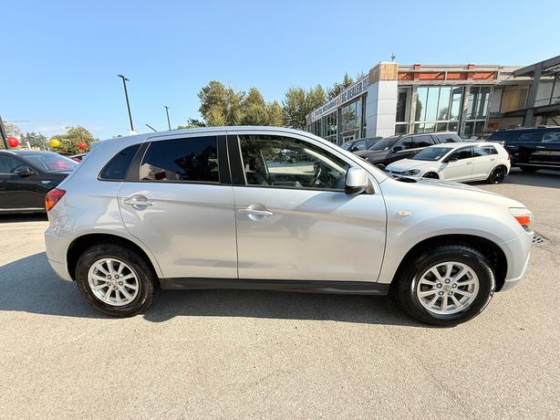 2012 Mitsubishi RVR AWD 4dr CVT SE image 5