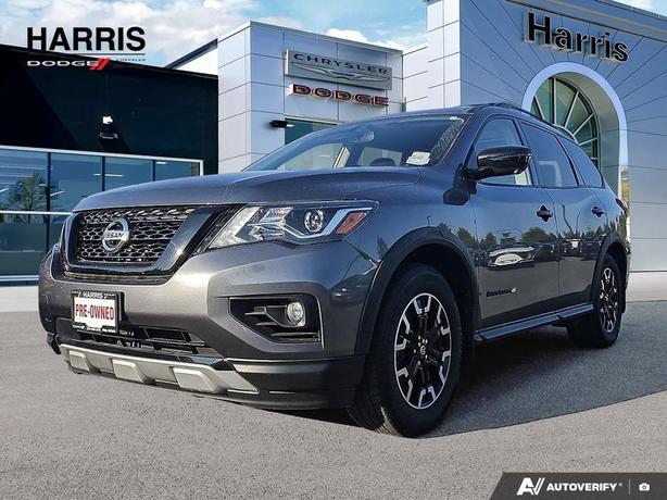 2020 Nissan Pathfinder 4x4 SL Premium | Leather | No Accidents! image 1