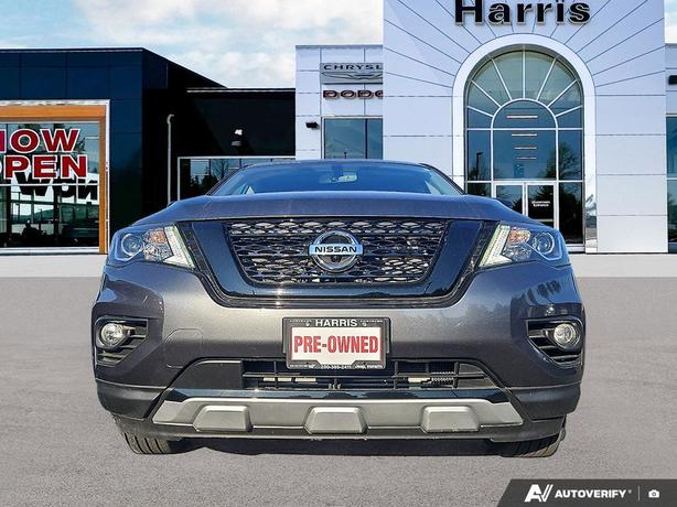 2020 Nissan Pathfinder 4x4 SL Premium | Leather | No Accidents! image 2