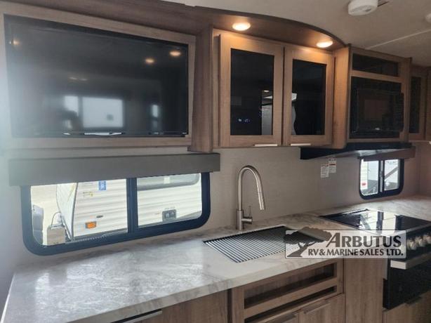 Used 2021 Grand Design Imagine XLS 17MKE image 6
