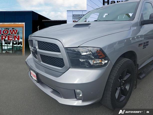 2019 RAM 1500 Classic Express 4x4 Crew Cab 5'7 Box | Back-Up Camera | Keyless En image 8