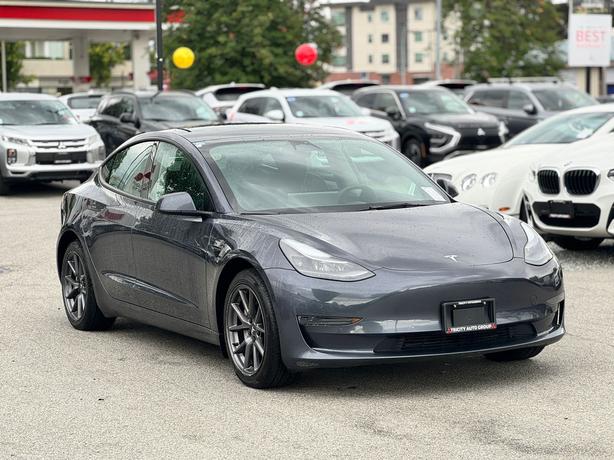 2022 Tesla Model 3 Standard Range - No Accidents! image 3