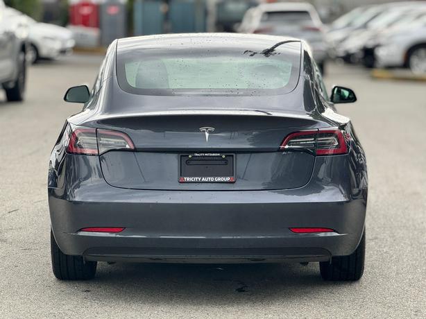 2022 Tesla Model 3 Standard Range - No Accidents! image 6