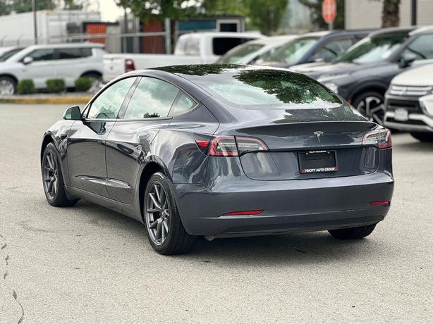 2022 Tesla Model 3 Standard Range - No Accidents! image 7