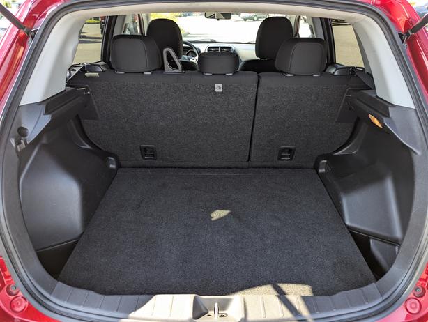 2021 Mitsubishi RVR SE - No Accidents, 4x4, Heated Seats image 8