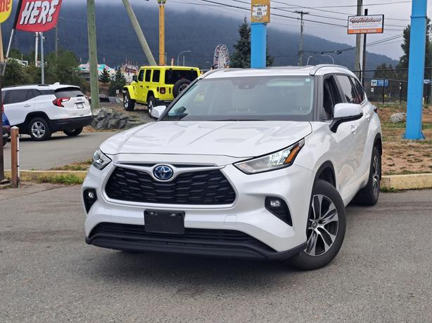 2023 Toyota Highlander Hybrid XLE AWD - Heated Seats, Moonroof image 1